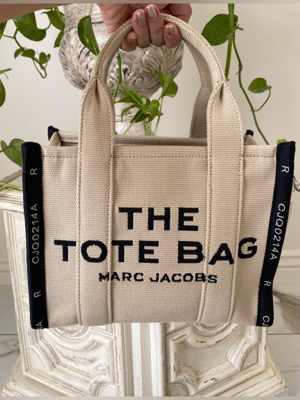 NWOT Marc Jacobs THE JACQUARD SMALL TOTE BAG Warm Sand and Black (10”Lx 5”Dx8”H) - Picture 3 of 17